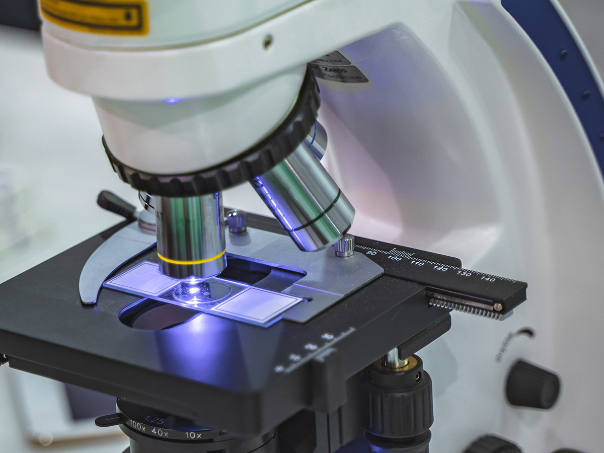 Blue light underneath microscope - Biochemistry Course Header 