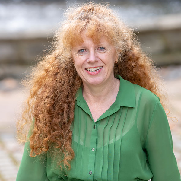 Jo Purves portrait