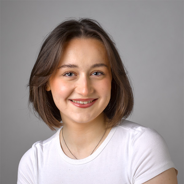 Hannah Gibson Portrait 