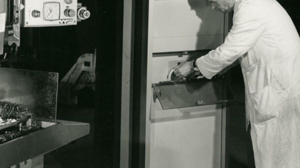 An image of an old computer