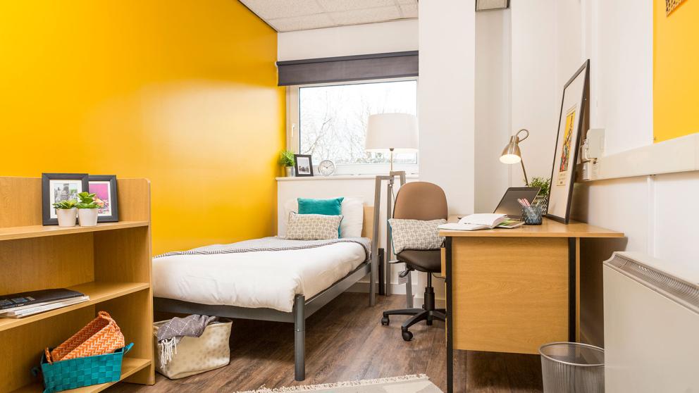 Bedroom in John Lester and Eddie Colman Courts