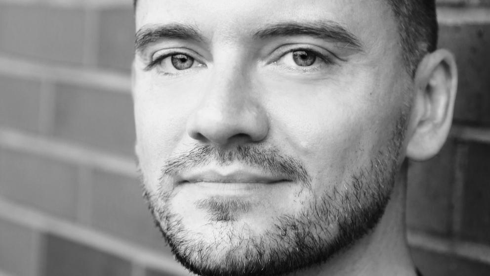 Joss Arnott portrait