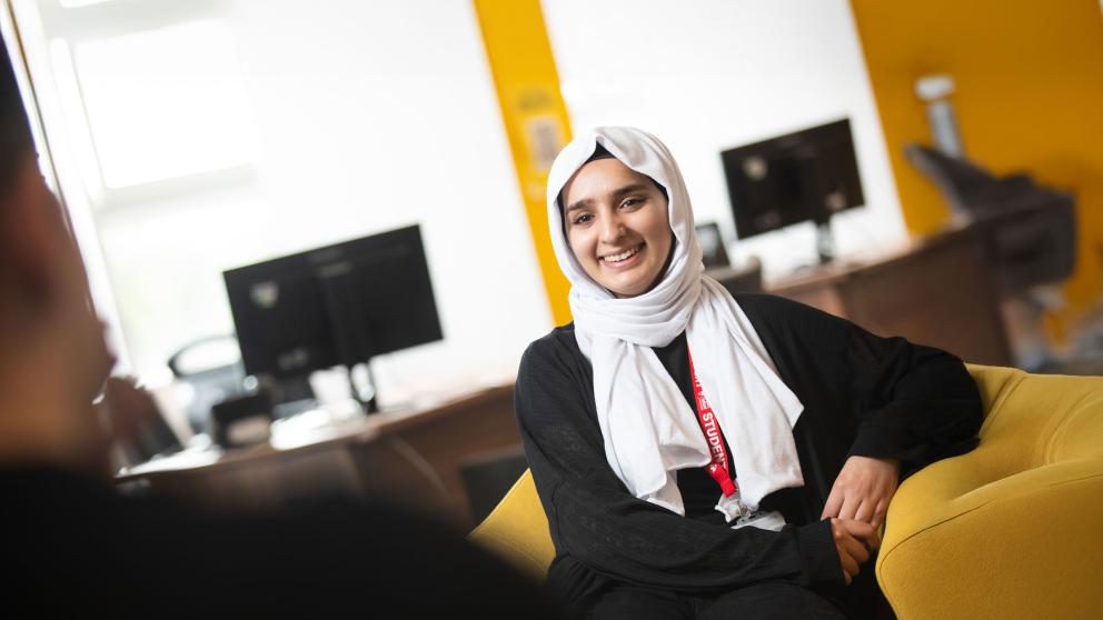 International Student In AskUS