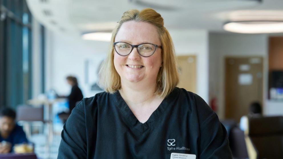 Louise Annesley, apprenticeship in biomedical science in medical scrub top