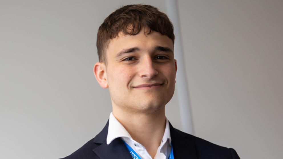 Headshot of Harry Rosenberg
