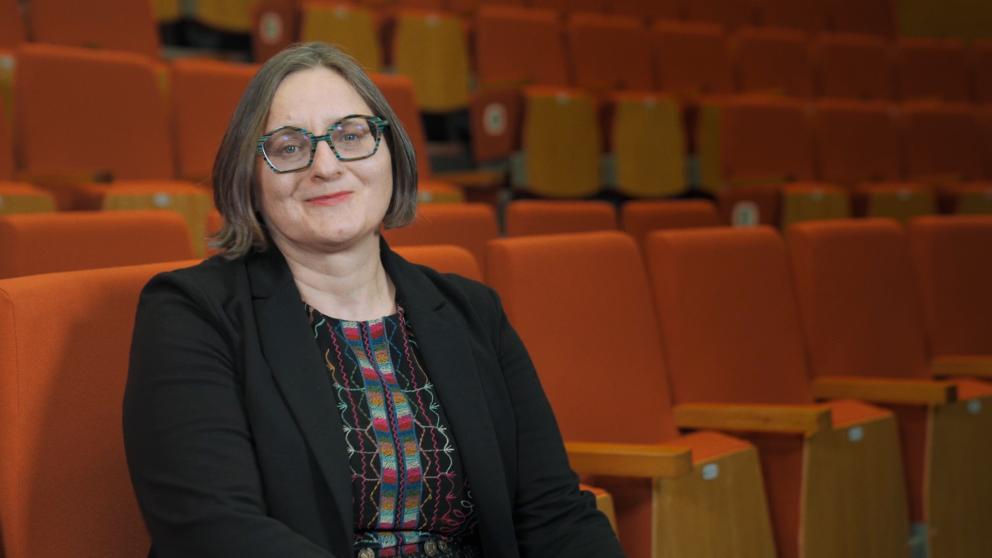 Dr Joanna Omylinska-Thurston