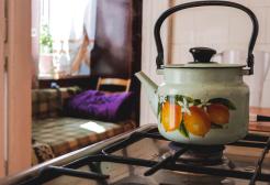 Kettle on hob