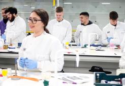 Chemistry students in biomedical lab