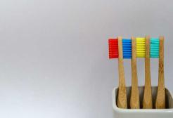 Toothbrushes with colourful bristles