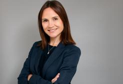 Kelly Phillips portrait, Netflix Senior Finance Director