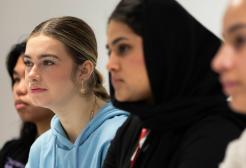 Counselling students in a seminar