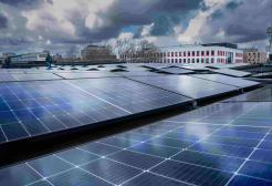 Rooftop solar panels on a University of Salford building