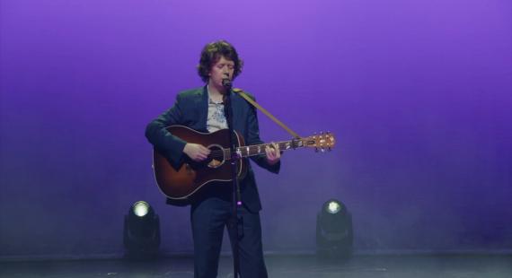 James Holt performing at Univision 2024